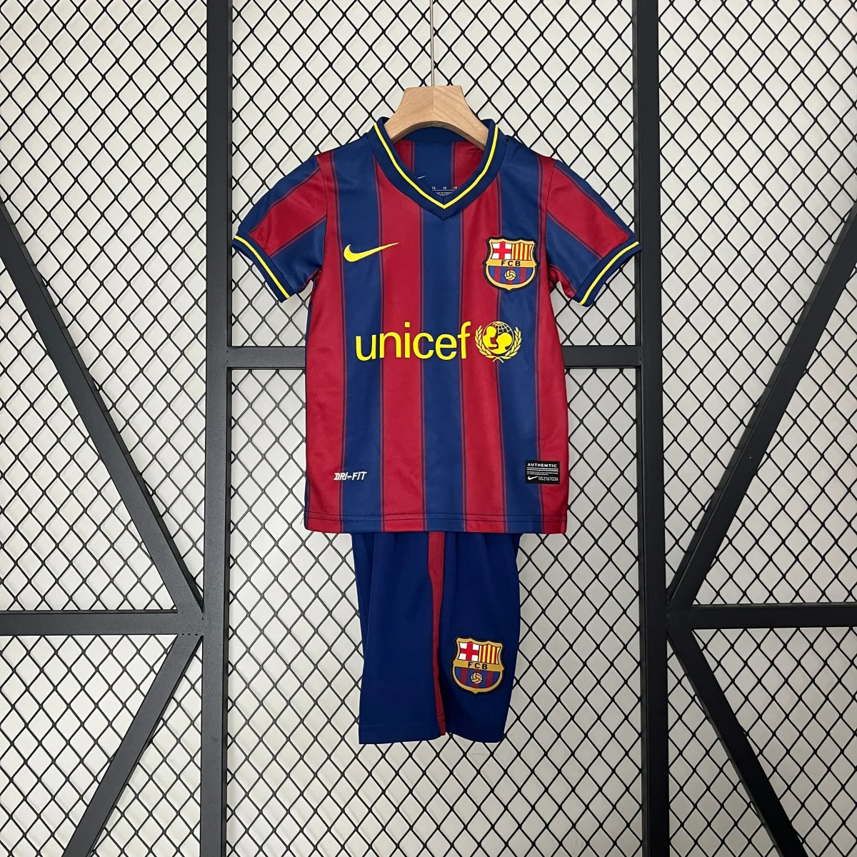 CAMISOLA BARCELONA I 09/10 CONJUNTO INFANTIL (RETRO) - Image 2