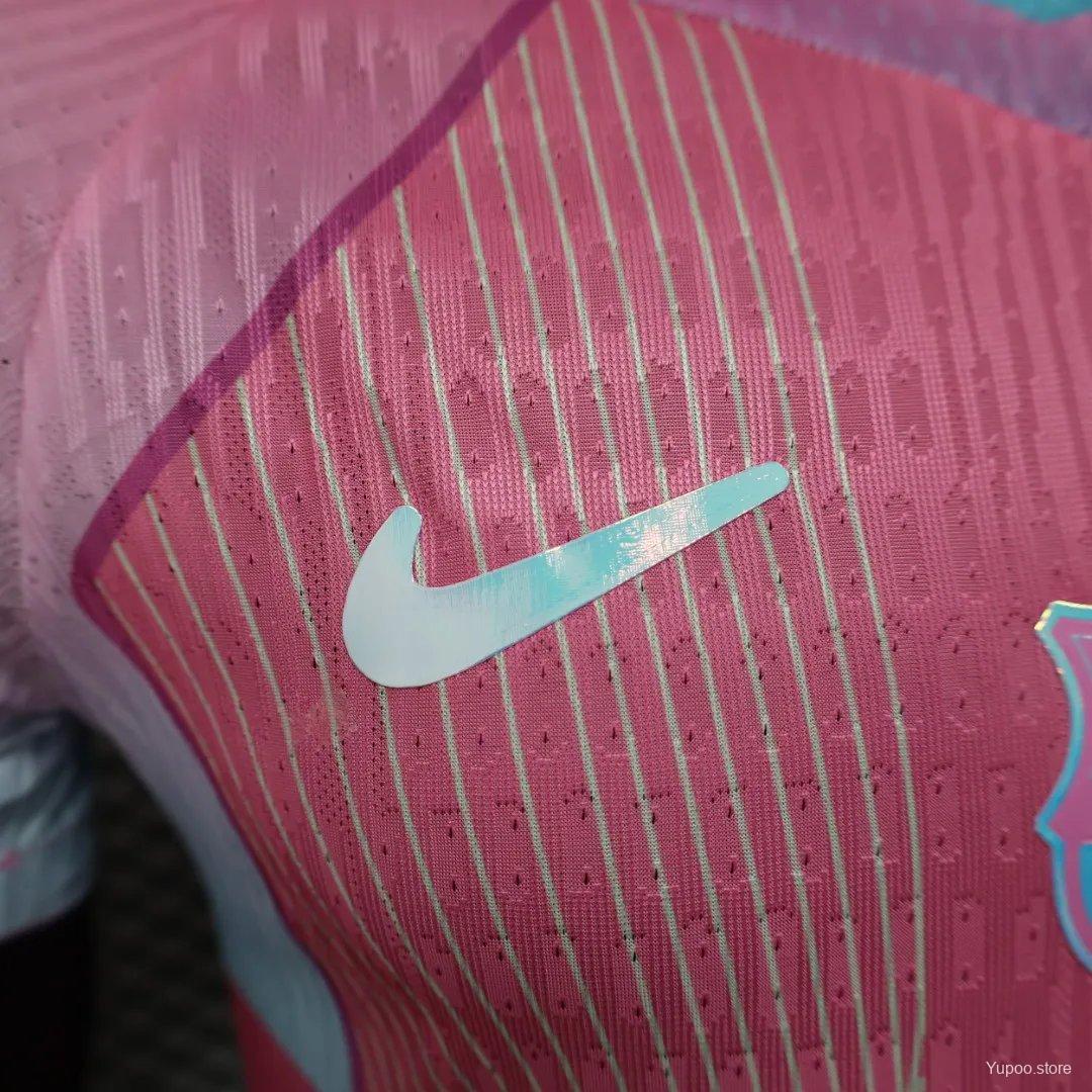 CAMISOLA BARCELONA ROSA EDIÇÃO ESPECIAL NIKE 25/26 (VERSÃO JOGADOR) - Image 4