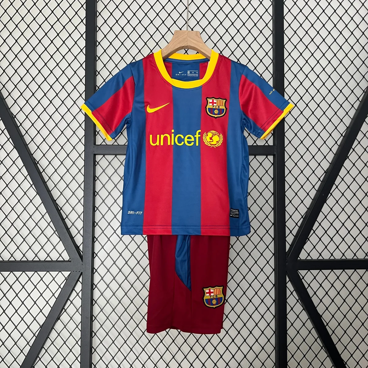 CAMISOLA BARCELONA I 10/11 CONJUNTO INFANTIL (RETRO) - Image 2