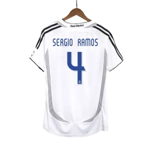 Camisola de futebol retro Real Madrid SERGIO RAMOS #4 2006/07